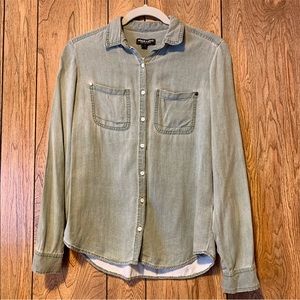 ABOUT A GIRL | Long Sleeve Denim Button Down